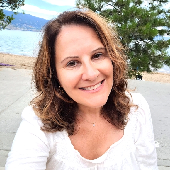 Meet your Posher, Cheryl - Picture 1 of 1